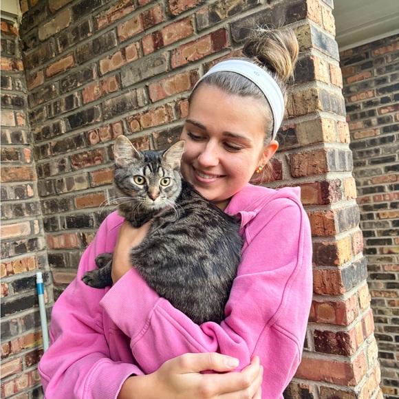 Meet your Posher, Emma Kate - Picture 5 of 7